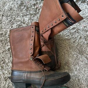 Kenetrek Cowboy model. Used 1 time. Size 11